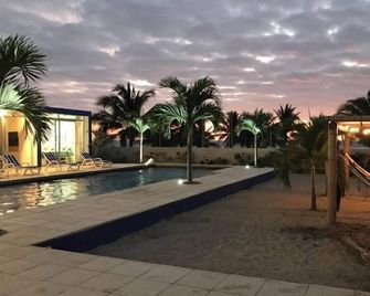 Canoa Beach House - Puerto de Paz - Canoa - Piscina