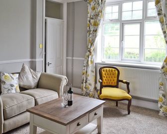 2 bedroom accommodation in Rowsley, near Matlock - Bakewell - Wohnzimmer
