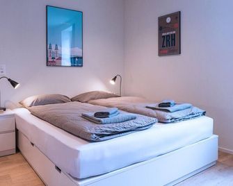 Hitrental Central Station Apartment - Zurich - Bedroom