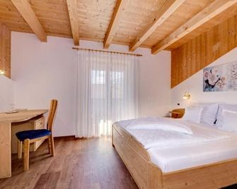 Hotel Stefanie - Tirolo