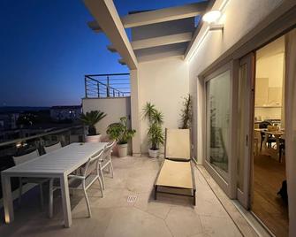 Top Penthouse - Olbia - Parveke