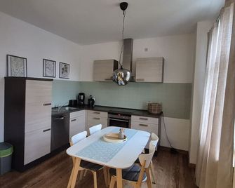 Apartment Right In The Middle - Neubrandenburg - Keuken