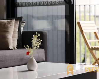 Stylish, Modern, Cute as a Button - Braddon CBD - Braddon