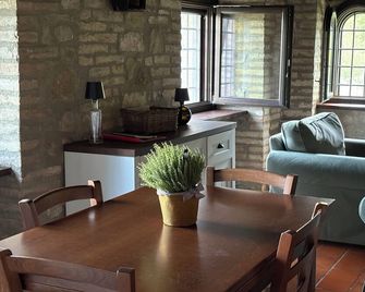 detached villa with a private swimming pool and a large terrain - Umbertide - Sala pranzo