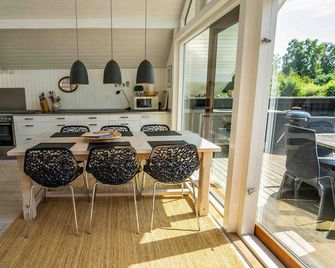 Cottage 100 m from Beach - Stege - Køkken