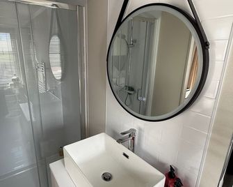 Malton 2-Bed Lodge Sleeps 4 Pet Friendly - Malton