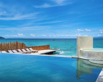 The Village of Angels - Manggis - Zwembad