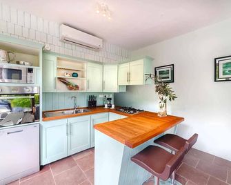Ocean View Loft Villa by Fantasia Villas - Epping Forest - Kitchen