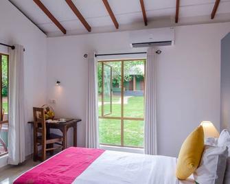 Pinthaliya Resort & Spa - Sigiriya - Habitación