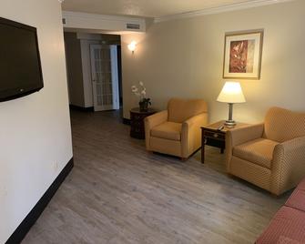 Radisson Hotel Lenexa Overland Park - Lenexa - Вітальня