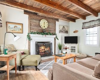Historical cottage in the town of Paris - Paris - Sala de estar