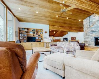 The Clymer House - Teton Village - Living room