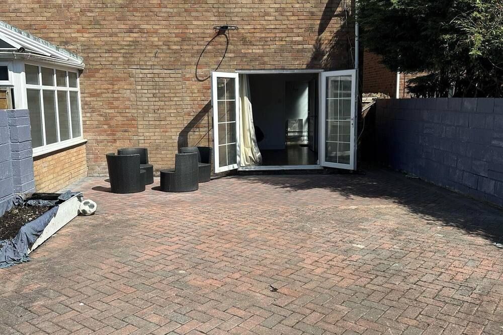 Stylish & Cosy Home in Bridgend with free parking - Bridgend