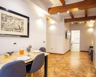 Falegnami Boutique Suites - Bolognarooms - Bolonia - Comedor