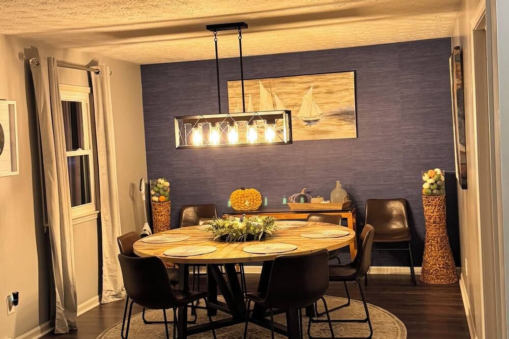Stay in the heart of Danville 2 - Danville - Eetruimte