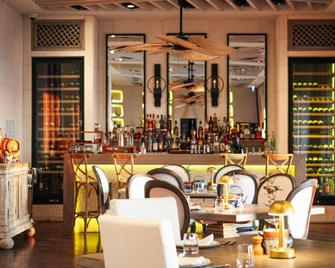 Allium Bodrum Resort & Spa - Bodrum - Bar
