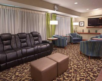 Baymont by Wyndham Thornton - Thornton - Lounge