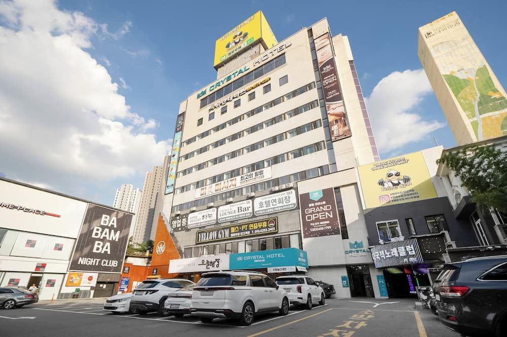 كريستال هوتل