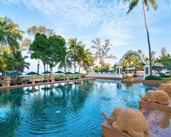 Marriott's Phuket Beach Club (SHA Plus+) - Mai Khao - Pool
