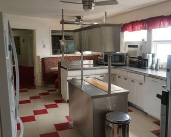Empty Nest 50s retro home - Abilene - Kitchen