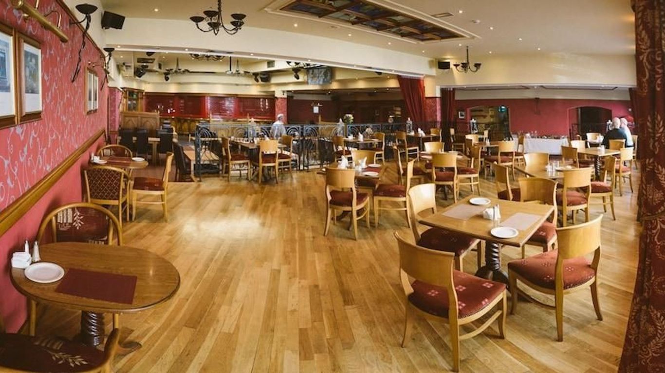 فارنهام آرمز هوتل