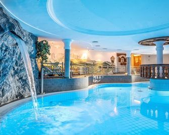 Wellnessresort Seiwald Superior - Going - Pool