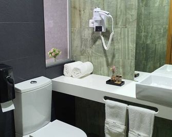 Hotel Pedras Salgadas - Pedras Salgadas - Casa de banho