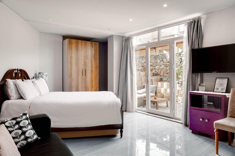 Yanki Hotel thumbnail 2