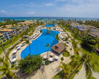 Ocean Blue Sands Golf & Beach Resort - פונטה קאנה - בריכה