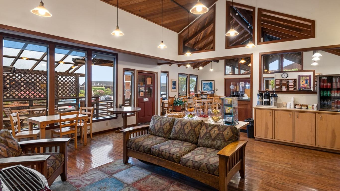 Harbor Lite Lodge