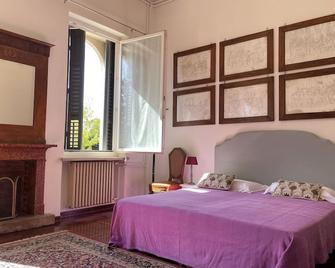 Apartment in villa with garden - San Martino Buon Albergo - Camera da letto