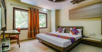 Fabexpress Maanpreet - Bhopal - Bedroom