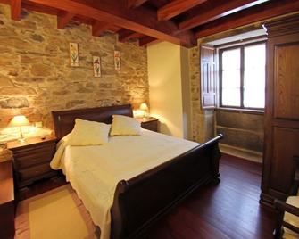 Casa Do Tarela - Noia - Bedroom