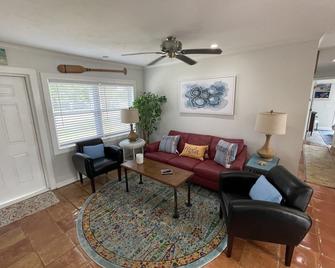 Rock Ridge II - Vero Beach - Living room