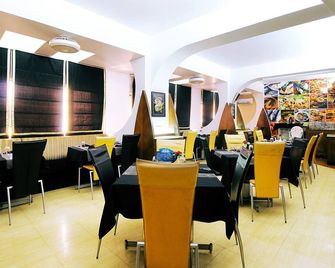 Hotel Gurukripa Daman - Daman - Restaurant