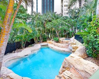 Hotel Room - Sun City Resort - Surfers Paradise - Bazén