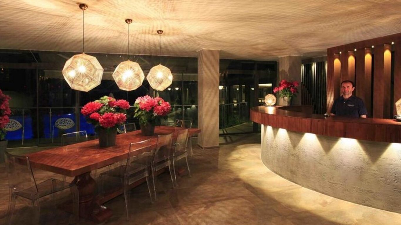 Sun City Apartments & Hotel