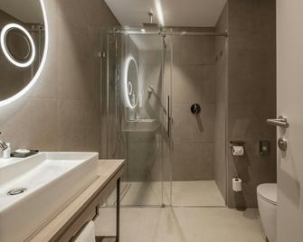 Courtyard Sliema - Sliema - Bathroom