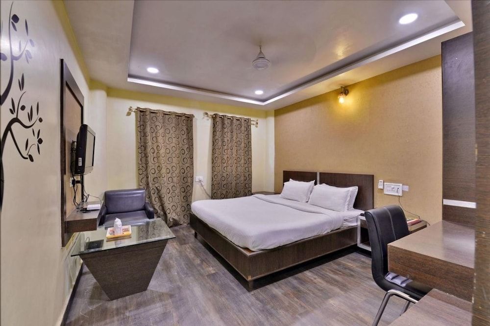 Hotel Puneet International thumbnail 2