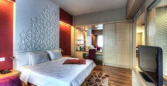 Raia Hotel Kota Kinabalu - Kota Kinabalu - Yatak Odası