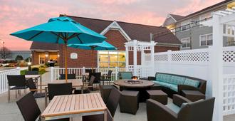 Residence Inn by Marriott Peoria - Peoria - Patio