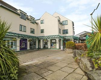 Eve's Attic - Windermere - Building