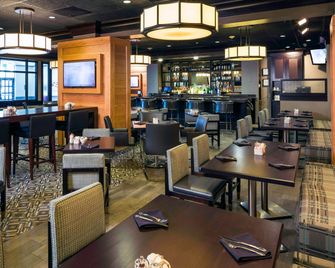 DoubleTree by Hilton Wilmington - Wilmington - Bar