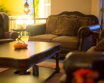 Eagle Close Executive B&B - Prince Rupert - Sala de estar