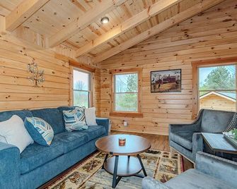 Woodside Retreat - Geneva - Living room