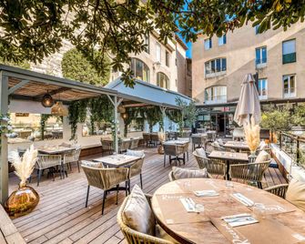 Hôtel Mercure Pont d'Avignon Centre - אביניון - בניין