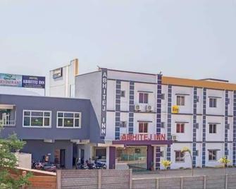 Abhitej inn - Araku Valley - Building