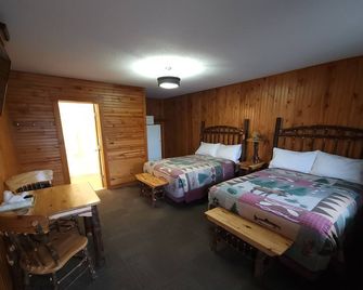 Outdoorsman Motel - Wawa - Schlafzimmer