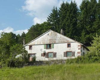 Charming holiday home near the ski slopes - Vagney - Bâtiment
