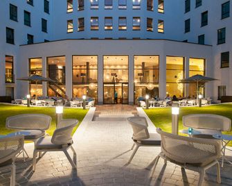 Motel One Brussels - Bruselas - Patio